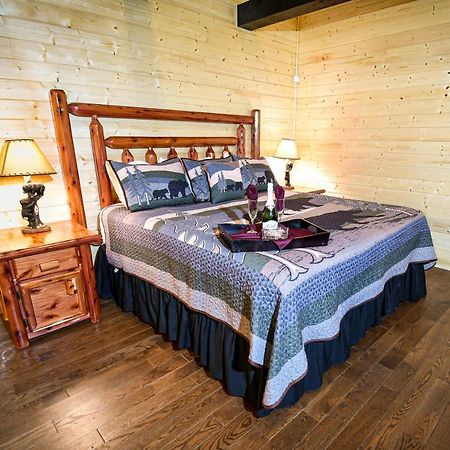 Gatlinburg - Honeymoon Hideaway Villa Eksteriør billede