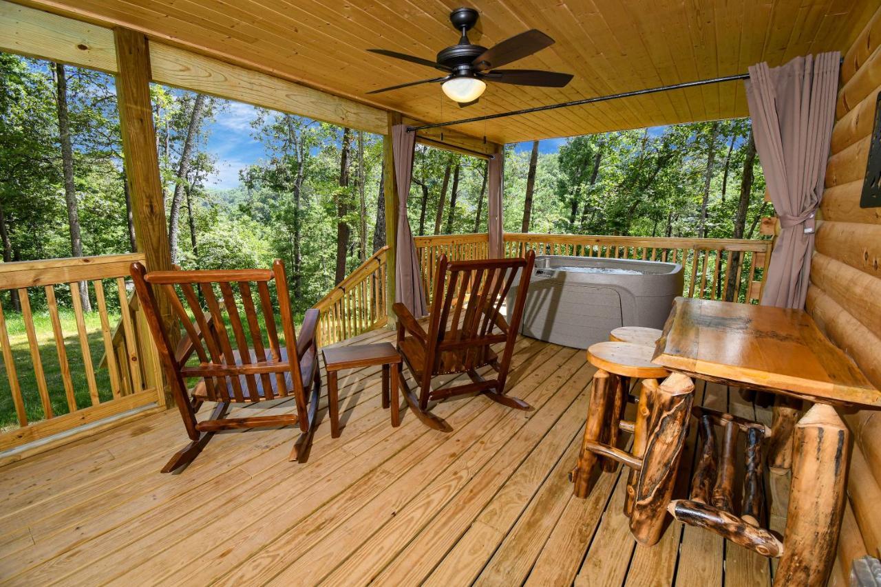 Gatlinburg - Honeymoon Hideaway Villa Eksteriør billede