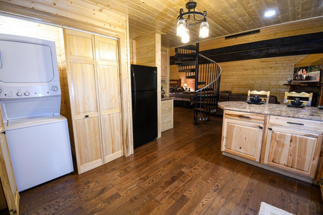 Gatlinburg - Honeymoon Hideaway Villa Eksteriør billede